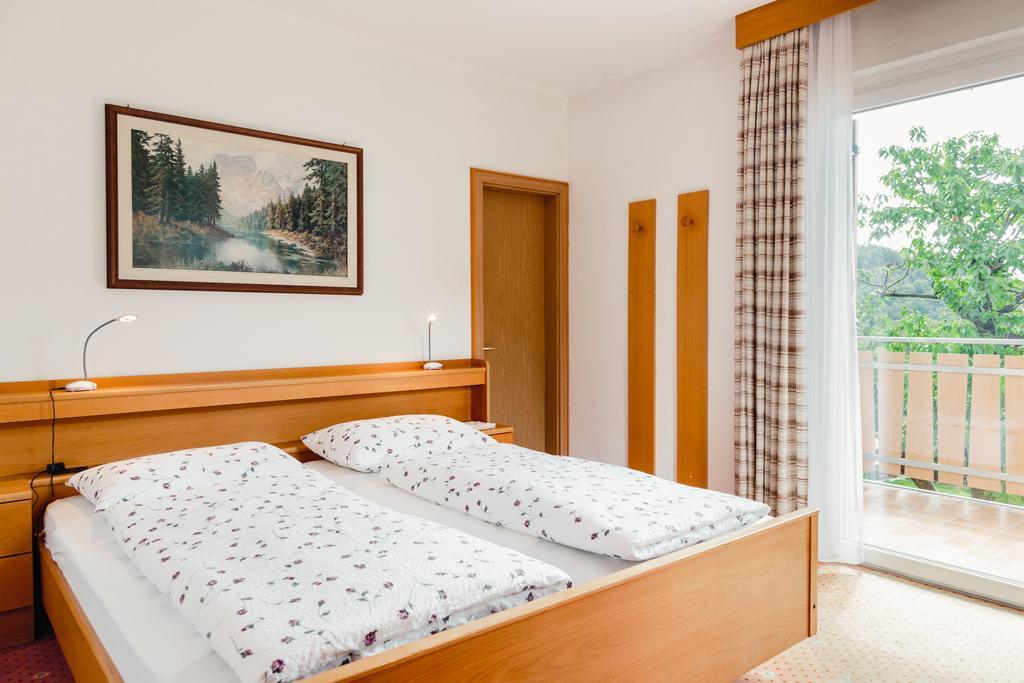 Felsenegg Hotel Налес Екстериор снимка