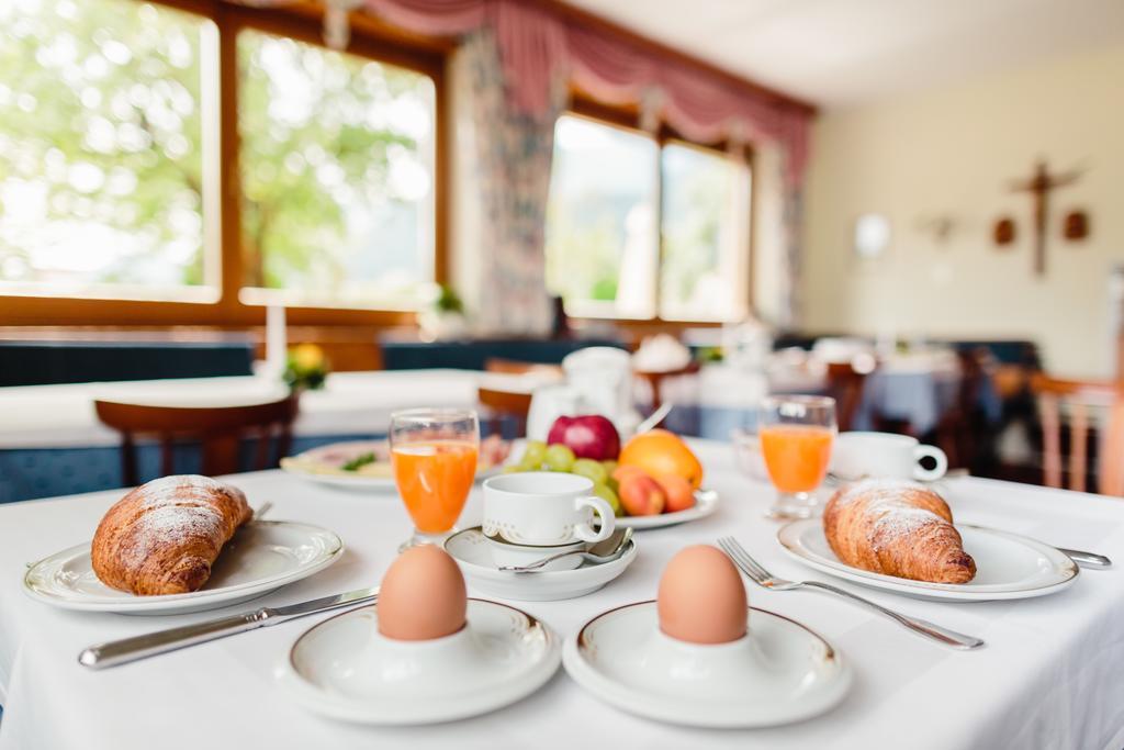 Felsenegg Hotel Налес Екстериор снимка