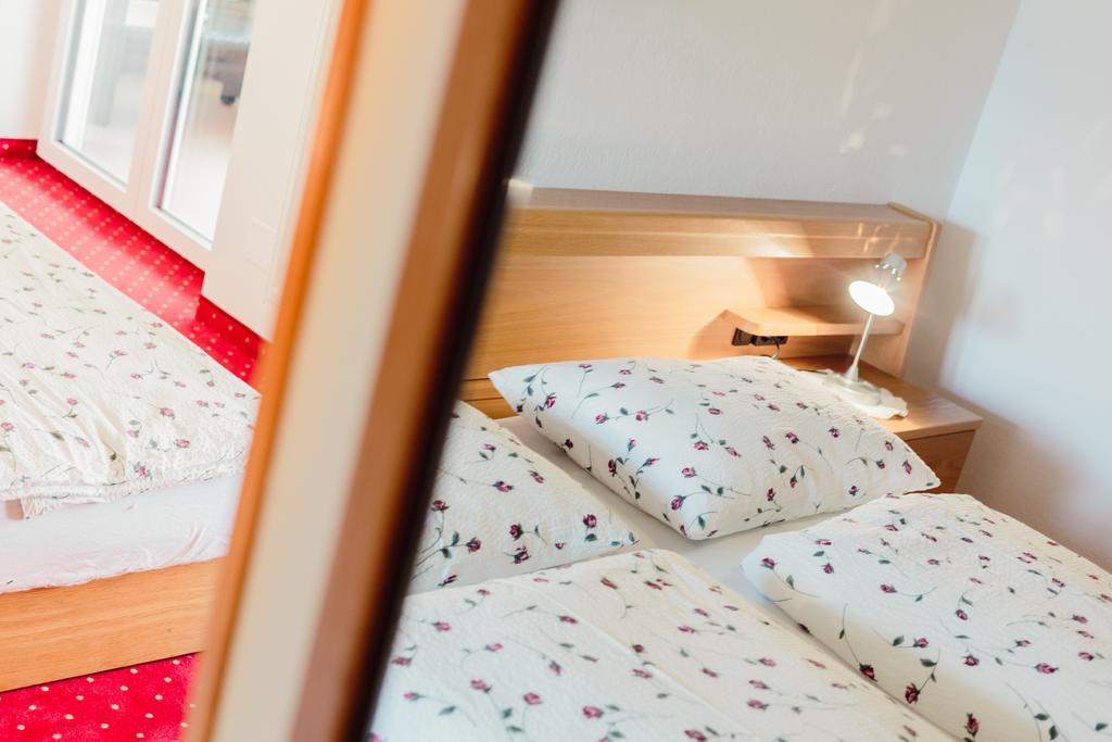 Felsenegg Hotel Налес Екстериор снимка