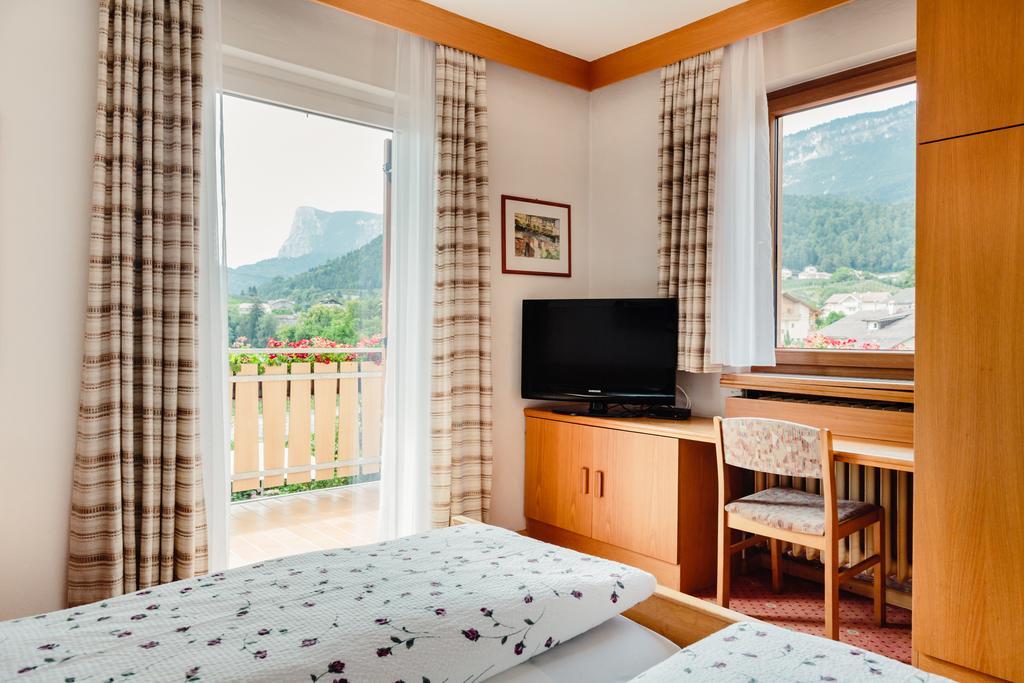 Felsenegg Hotel Налес Екстериор снимка