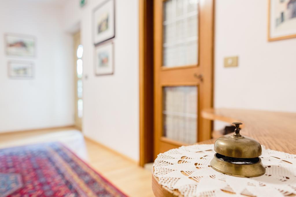 Felsenegg Hotel Налес Екстериор снимка